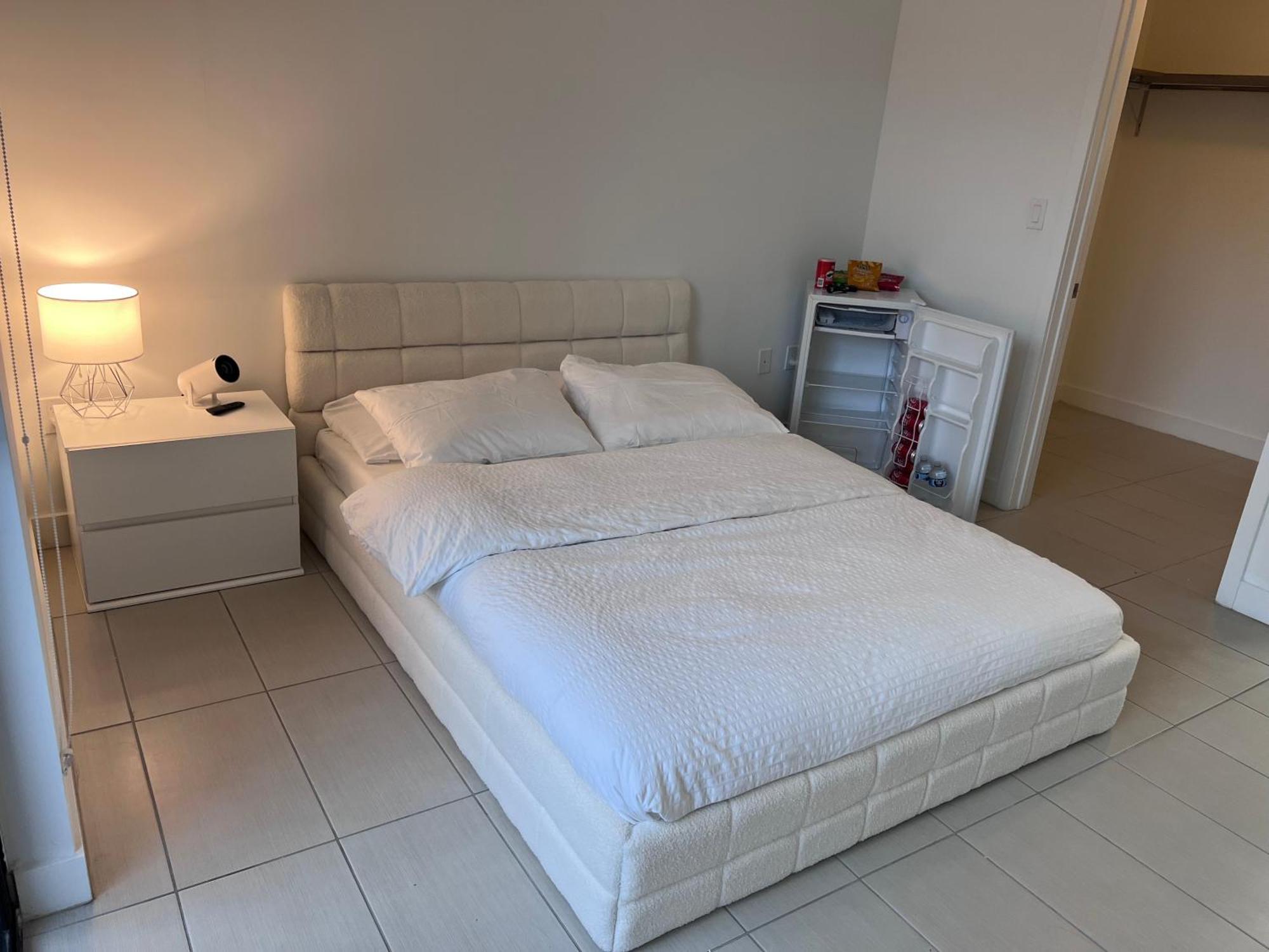 Master Bed Room In Calle Ocho Miami Buitenkant foto