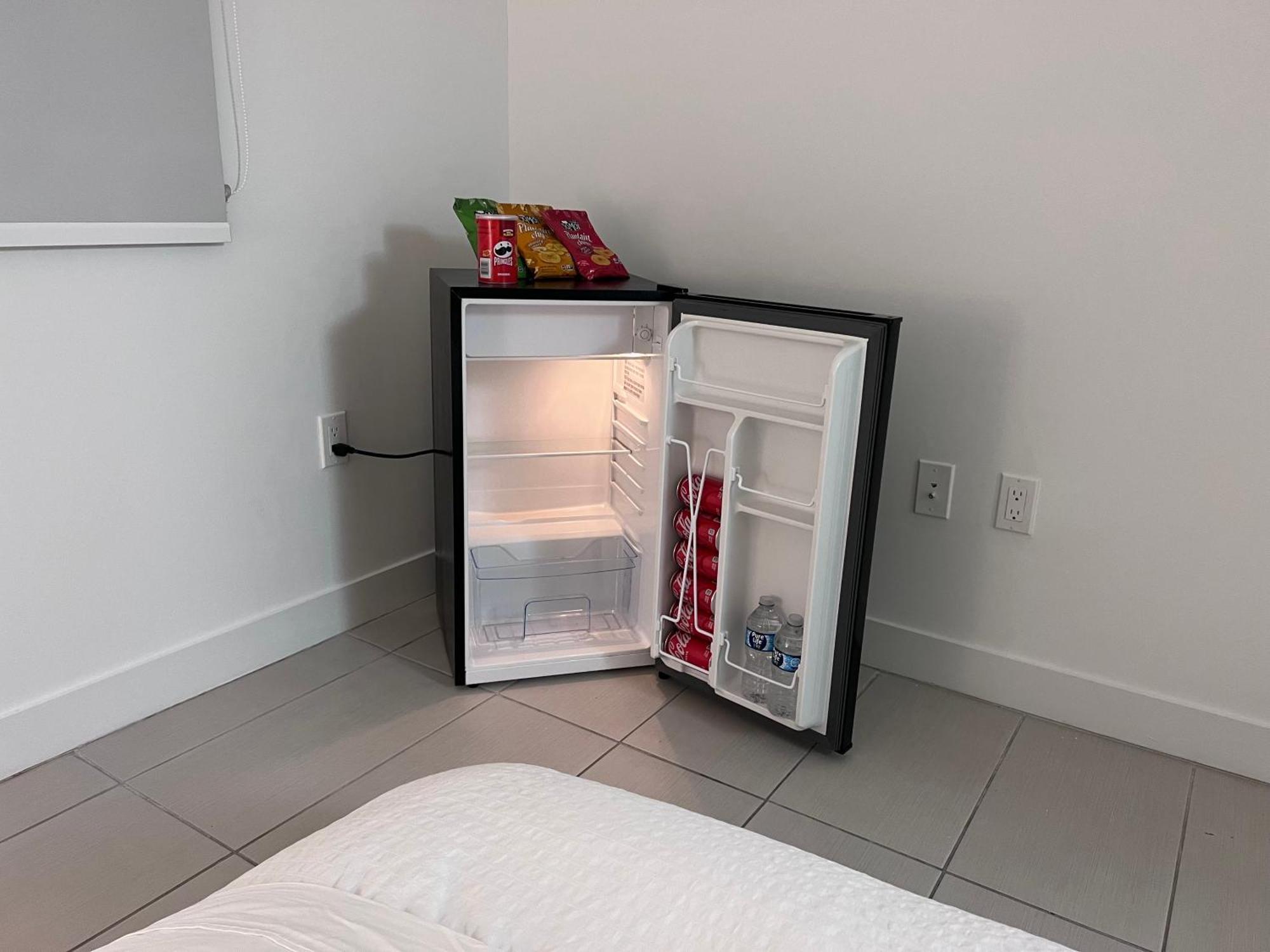 Master Bed Room In Calle Ocho Miami Buitenkant foto